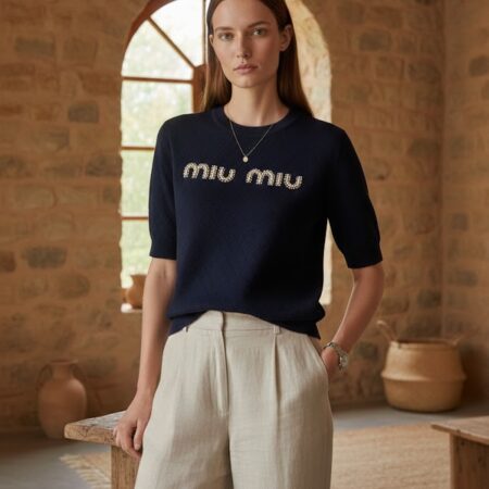 Lacivert Yazı Ve İnci Detaylı Bluz