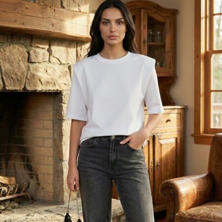 Beyaz Vatkalı Bisiklet Yaka T-Shirt