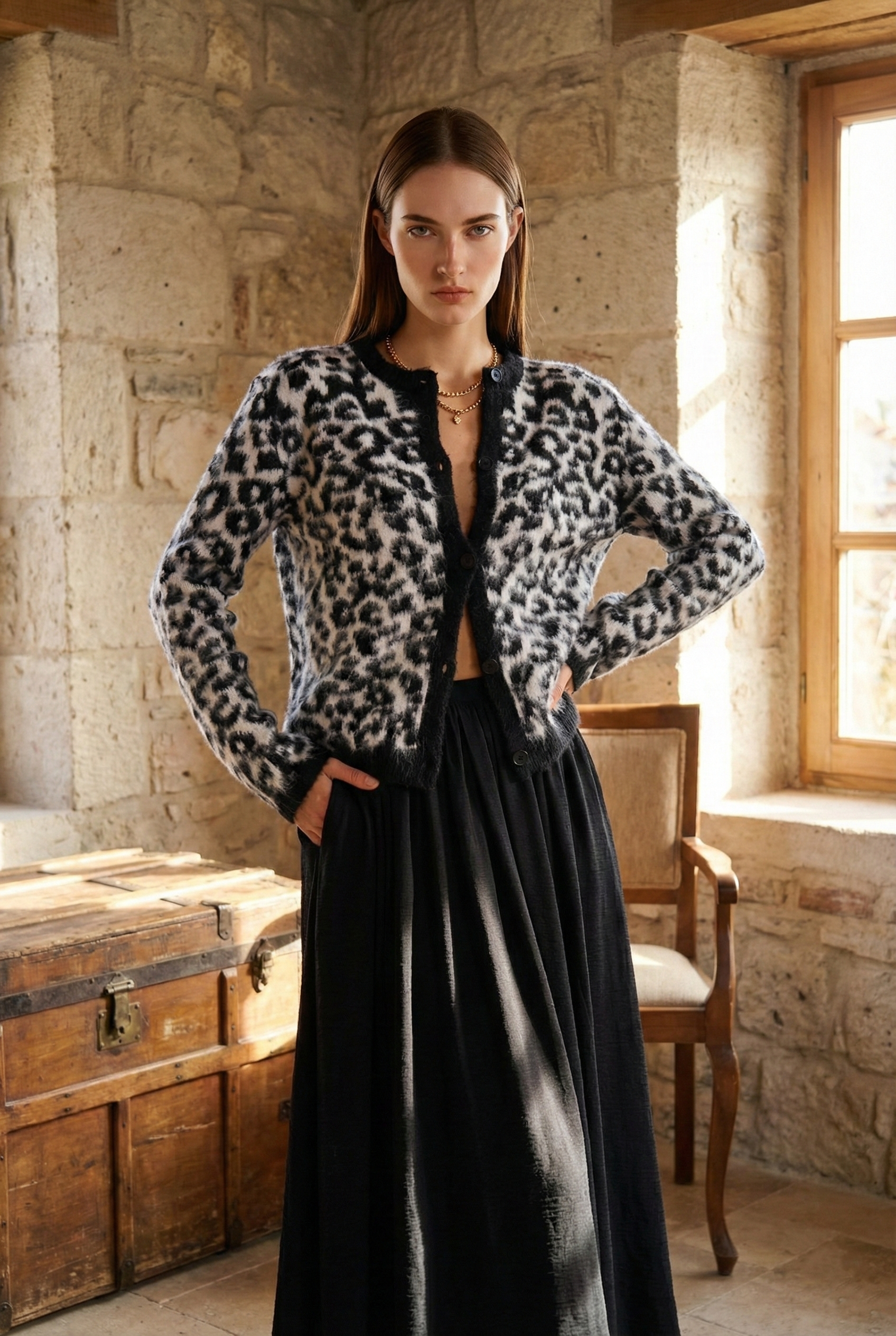 Kadın Siyah Leopar Desenli Yumoş Muadil Hırka